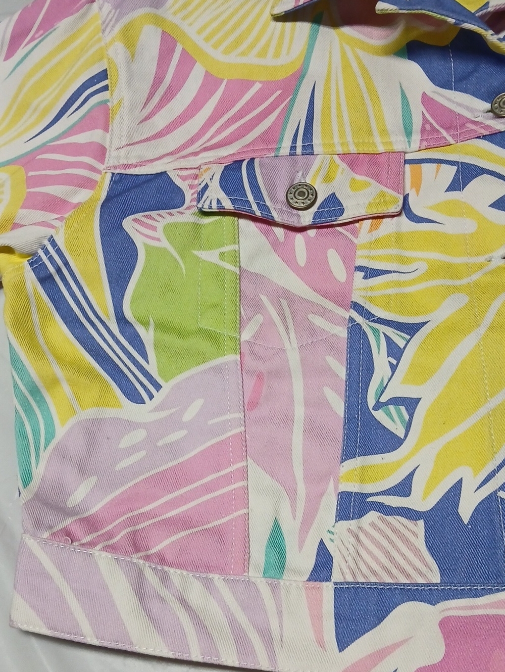 Jaded London Cropped Denim Trucker Jacket Multicolor Tropical Floral Print Sz L - Picture 4 of 16